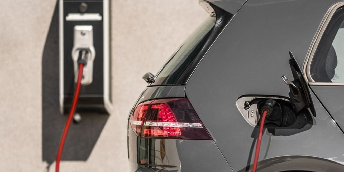 Schutz für E-Mobility bei Muster Elektro in Musterstadt